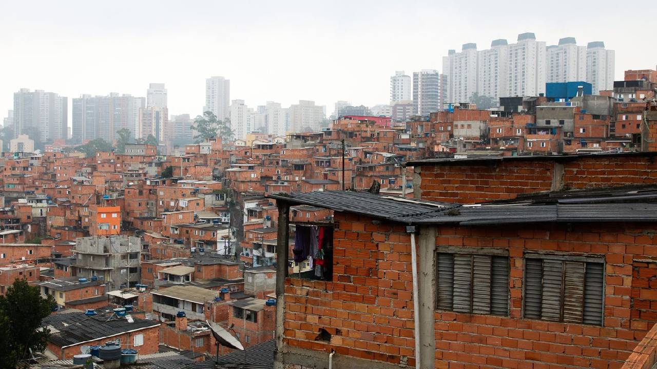 Abordagem da Polícia Militar deixa um homem baleado em Paraisópolis