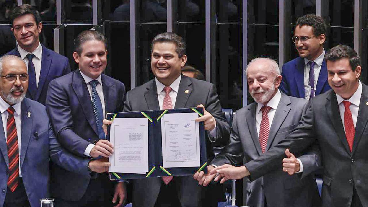 Alcolumbre homenageia Paim no fim da 6x1; entenda motivo