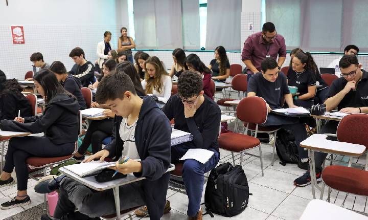 Alunos do Prouni podem solicitar bolsa permanência de R$ 700 por mês