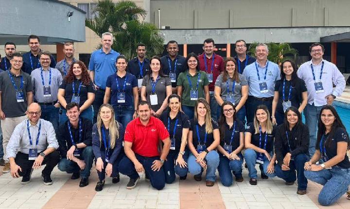 Aviagen e MBRF fortalecem a avicultura brasileira com iniciativa de treinamentos
