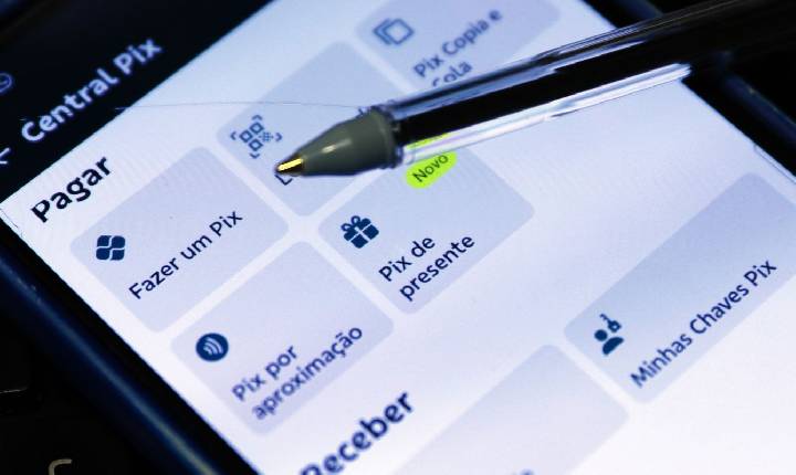 Banco Central estuda interligar Pix com sistemas de outros países
