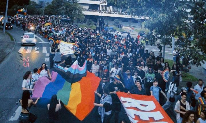 Blumenau se prepara para a maior Parada do Orgulho dos últimos anos: evento reúne arte, ativismo e mobilização comunitária no dia 2 de agosto
