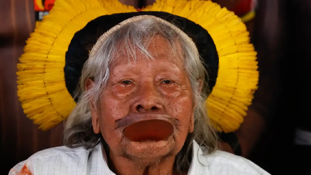 Cacique Raoni, de 94 anos, recebe cuidados paliativos em Mato Grosso