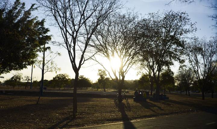 Calor e chuva persistem em grande parte do país