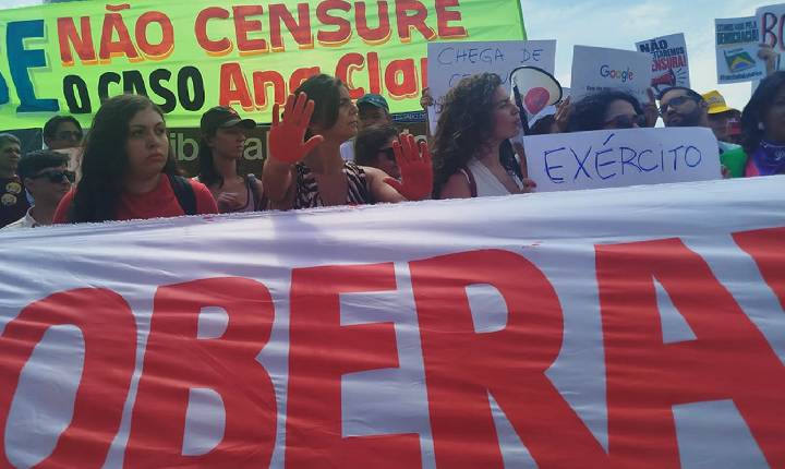Caso Ana Clara: ativistas protestam no TSE contra decisão de Mendonça