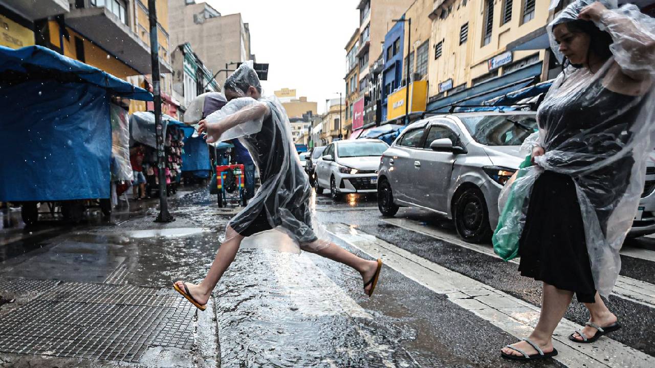 Chuva deve atingir todas as regiões no fim de semana, prevê Inmet 