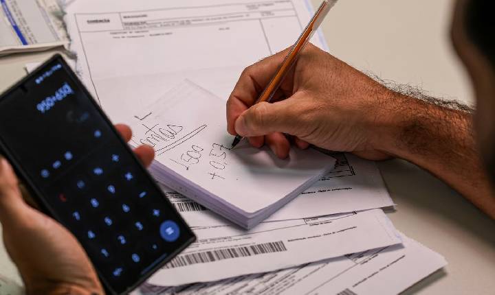 Com precatórios, governo tem maior déficit para meses de março