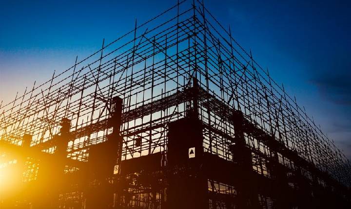 Custos da construção sobem quase 7% e movimentam crediário: operações para reformas crescem 20% em 2026