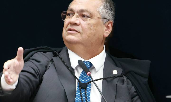 Dino nega pedido de soltura de Deolane Bezerra