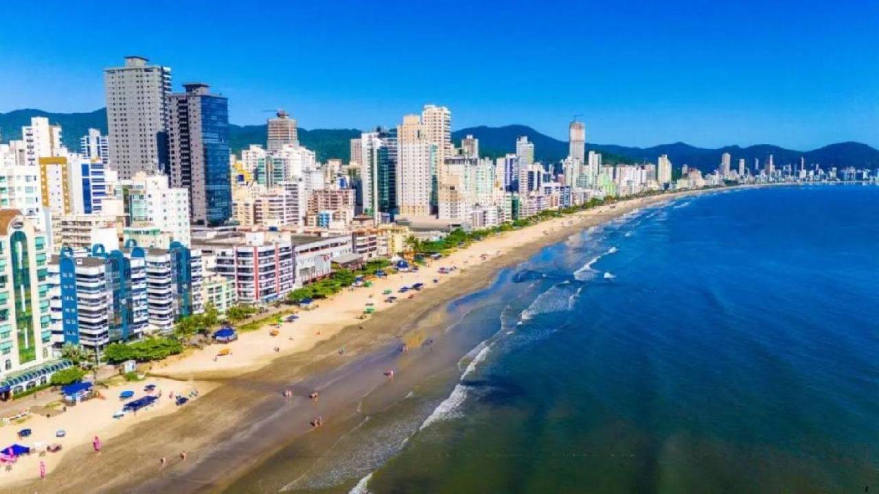 Do aeroporto ao apartamento pronto: concierge residencial ganha espaço no litoral catarinense