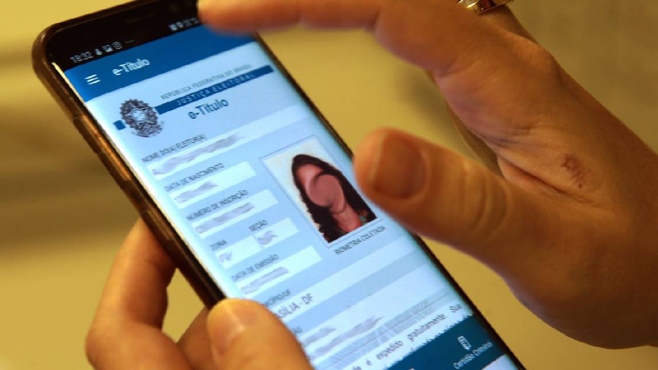 Eleitores fluminenses podem regularizar título neste sábado 