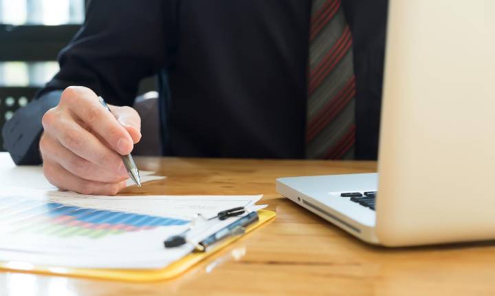 Empresas terão que decidir em setembro se ficam no Simples em 2027 e escolha pode afetar lucro