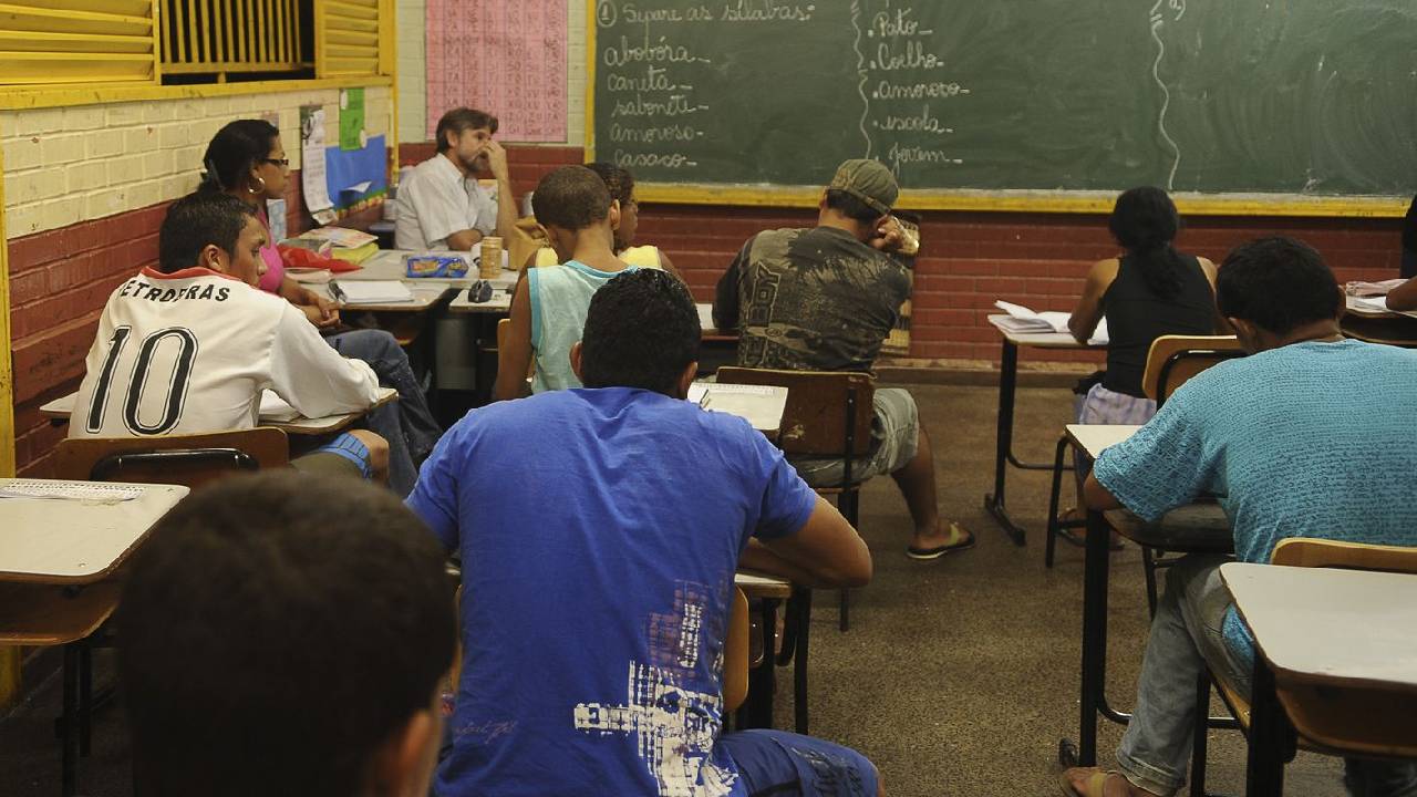 Encceja 2026: prazo de inscrição gratuita termina nesta sexta-feira