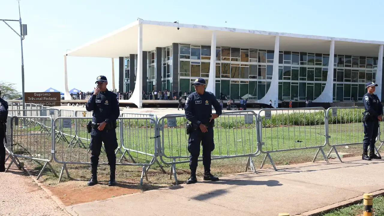 Entenda: STF encerra sessão sem definir casos sobre Moraes e Mendonça 