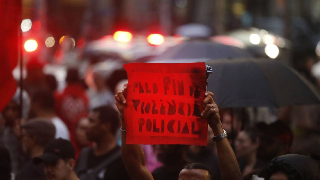 Estado pede desculpa a familiares de vítimas de violência policial