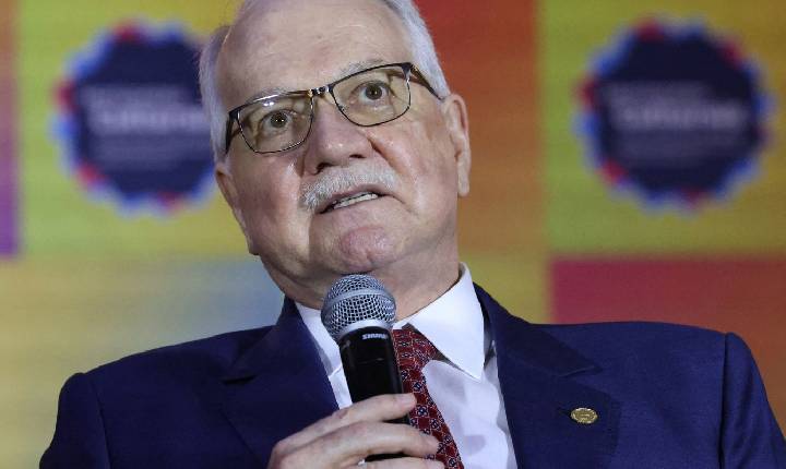 Fachin terá reunião com PF sobre citações a ministros no caso Master