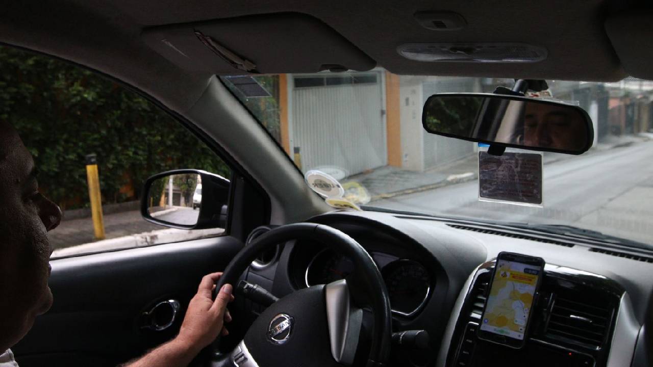 Fazenda analisa mudanças em crédito a motoristas de aplicativos