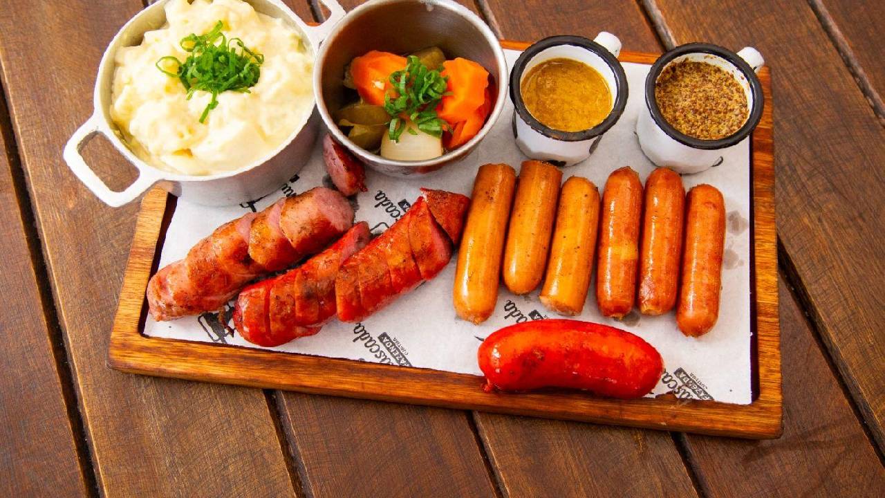 Fazenda Churrascada entra no clima da Oktoberfest e prepara programação especial para o feriado das crianças