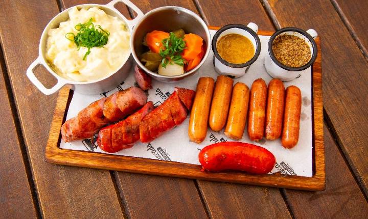 Fazenda Churrascada entra no clima da Oktoberfest e prepara programação especial para o feriado das crianças