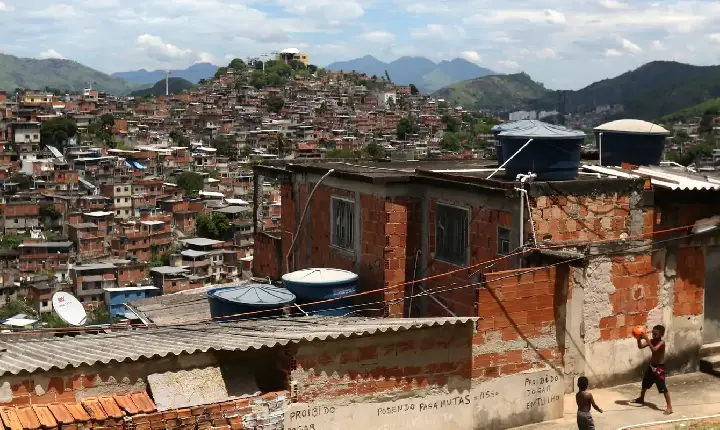Gênero, raça e origem familiar definem mobilidade social, diz estudo
