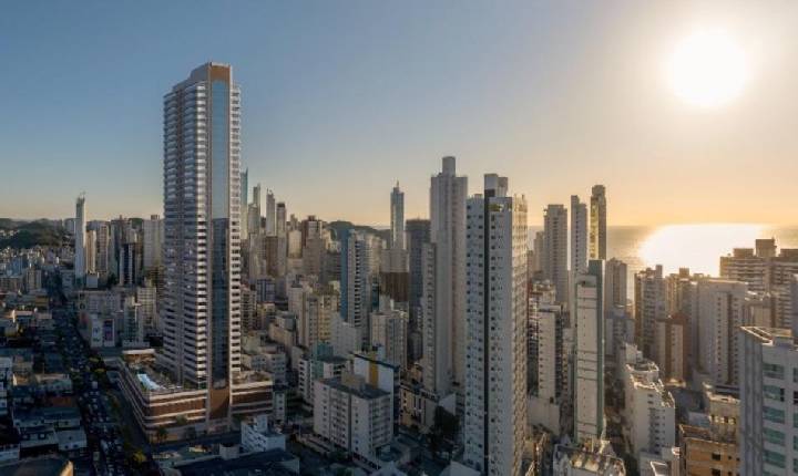Investidor de renda fixa migra capital para imóveis de alto padrão e Balneário Camboriú se mantém no topo do ranking no m2