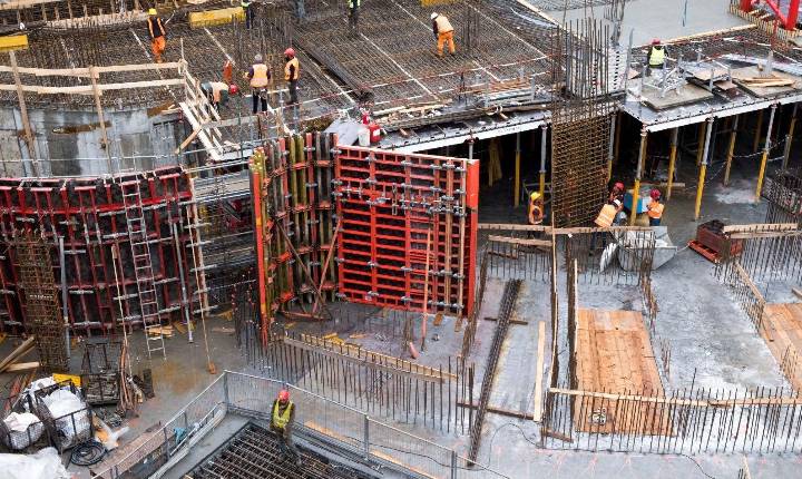 Itajaí recebe primeira turma do Profissão Construir com curso gratuito para formação de profissionais da construção civil