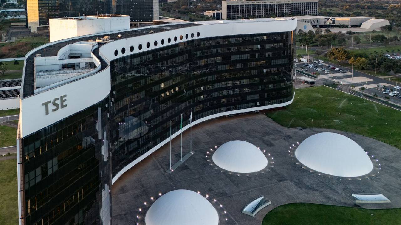 Mendonça propõe tese para julgamento sobre deep fake no TSE 