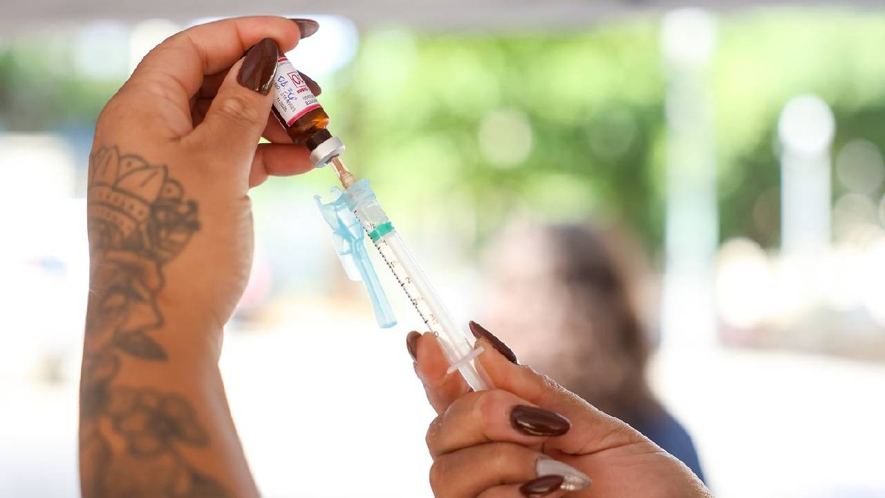 Ministério da Saúde recomenda ampliar vacinação contra o sarampo em SP