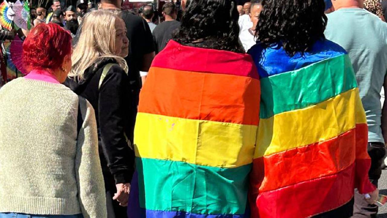 Monitoramento aponta 13 mil ataques a contas de candidaturas LGBT+
