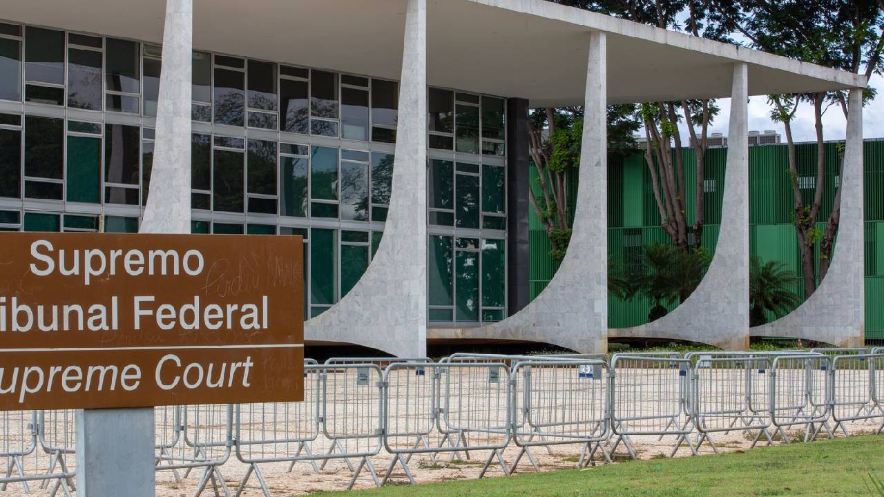 Moraes marca para 28 de julho depoimento de Flávio Bolsonaro à PF