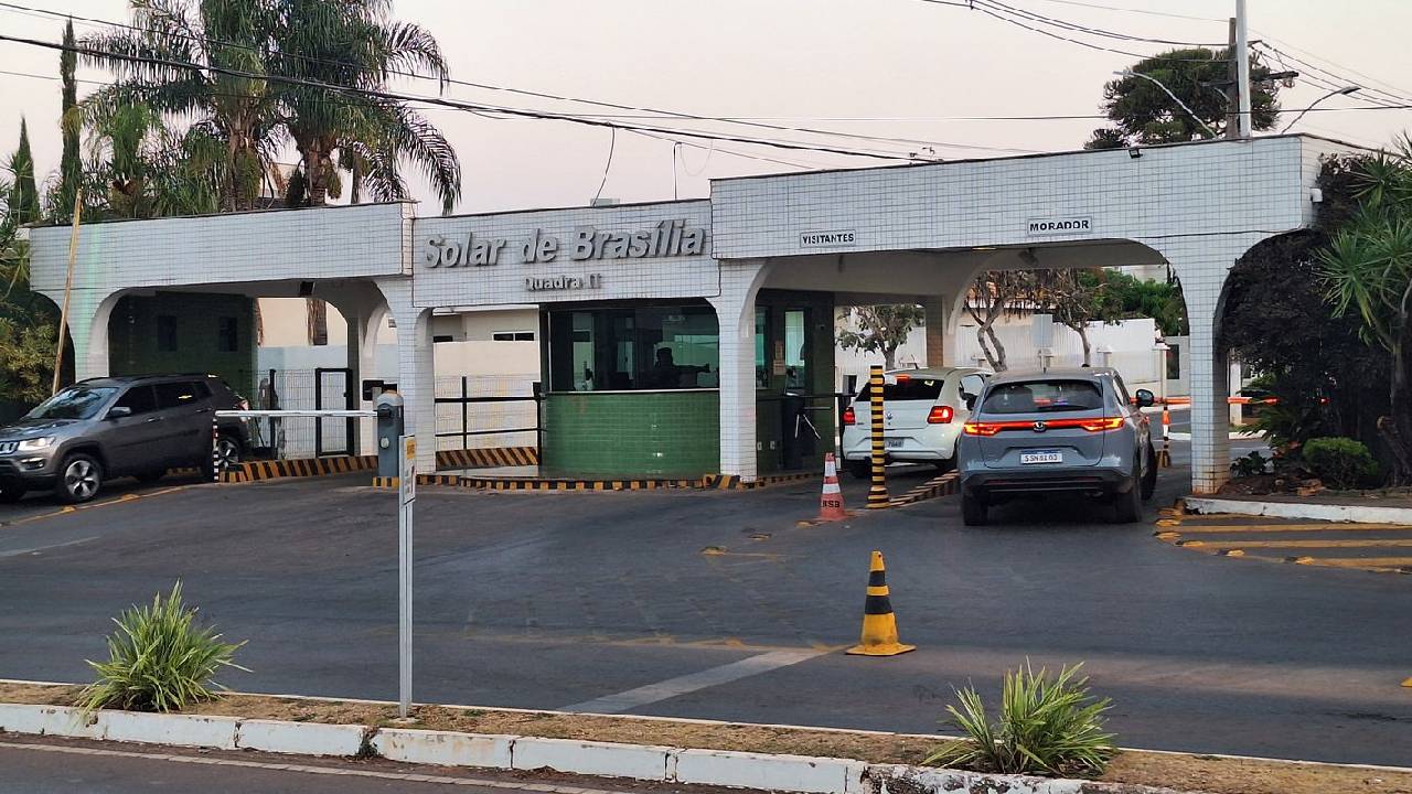 Moraes nega pedido para Javier Milei visitar Bolsonaro em casa