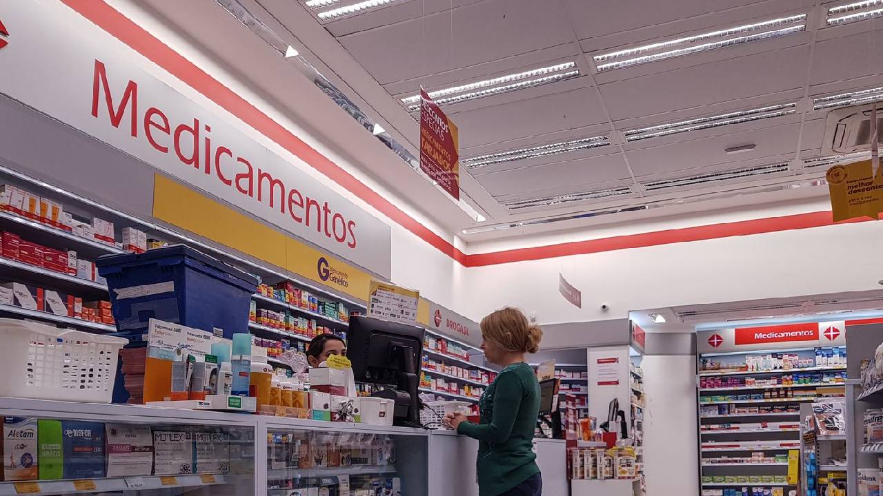 Mudanças na emissão e no controle de receitas médicas entram em vigor