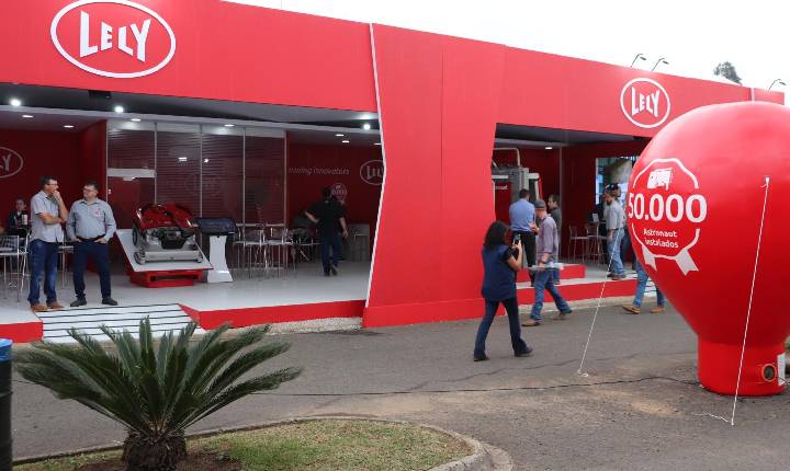 No Agroleite, Lely mostra como automação libera tempo para a gestão da fazenda