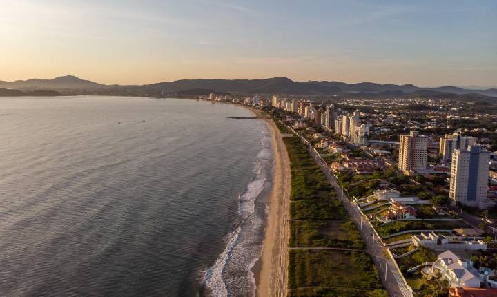 Penha (SC) é a 3ª cidade fora das capitais mais atrativa para imóveis de alto padrão no Brasil