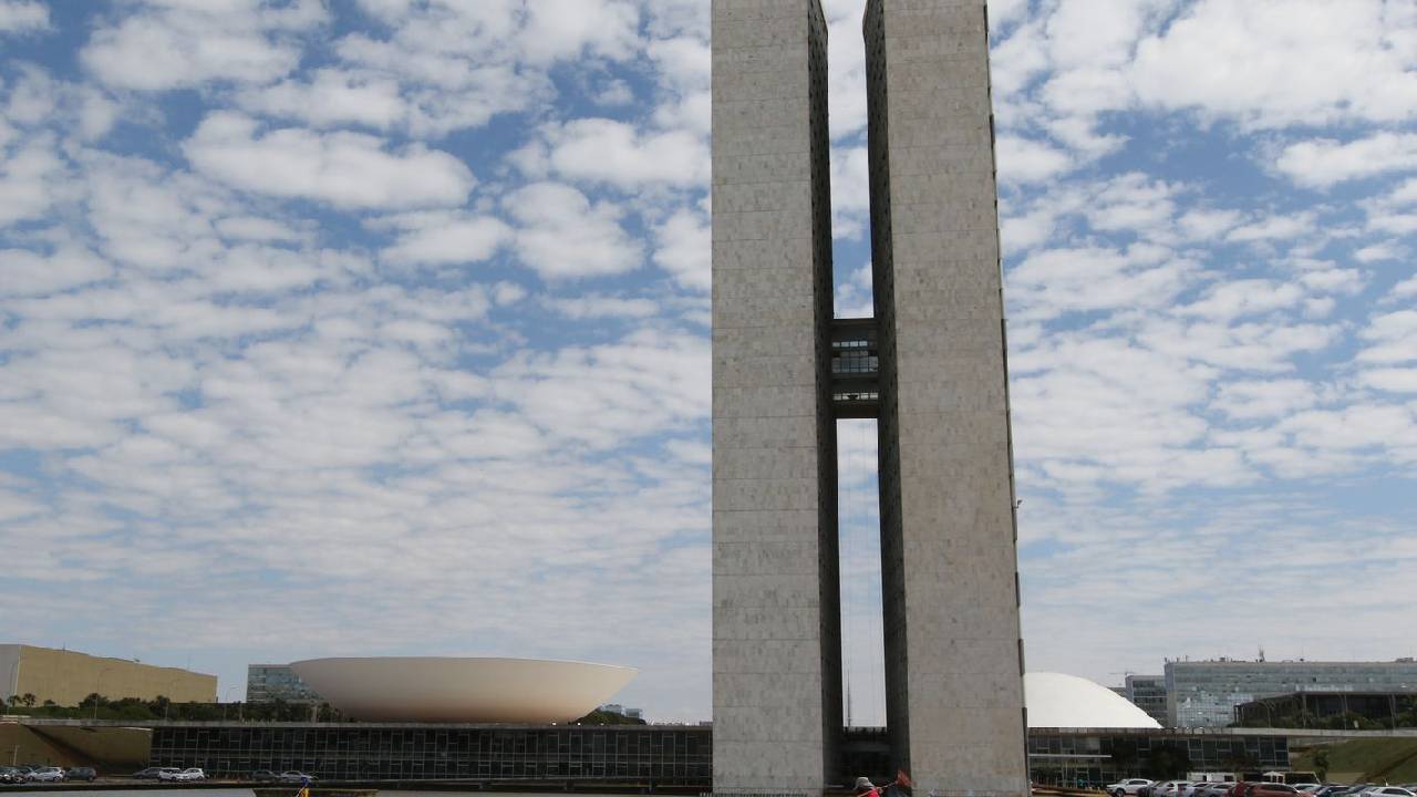 Perfil mais conservador deve mudar agenda do Congresso, diz professor