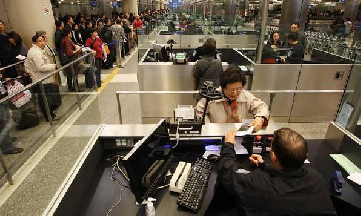 Por que viajantes são barrados na imigração mesmo com tudo 