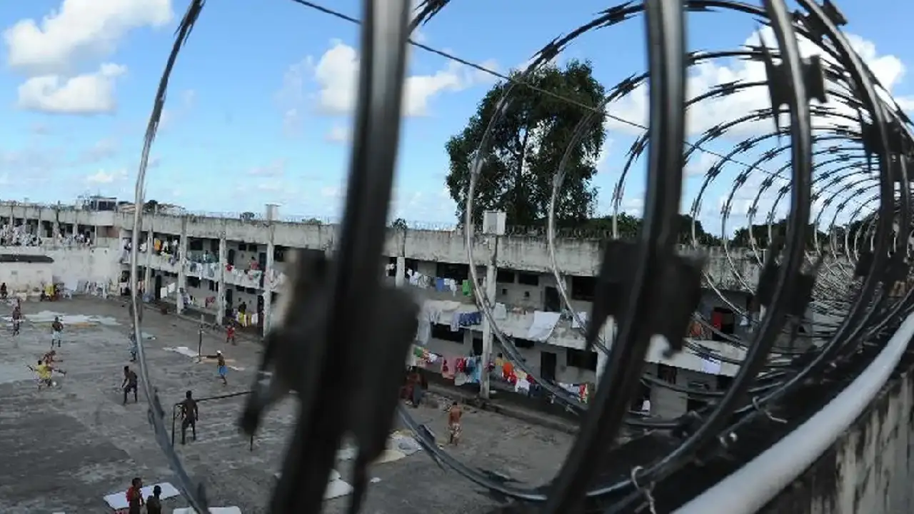 Presídios combatem entrada de itens proibidos para facções criminosas