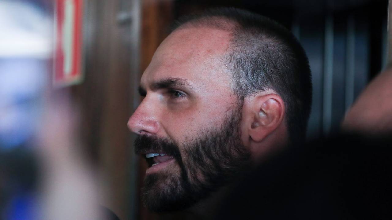 Primeira Turma do STF mantém condenação de Eduardo Bolsonaro 