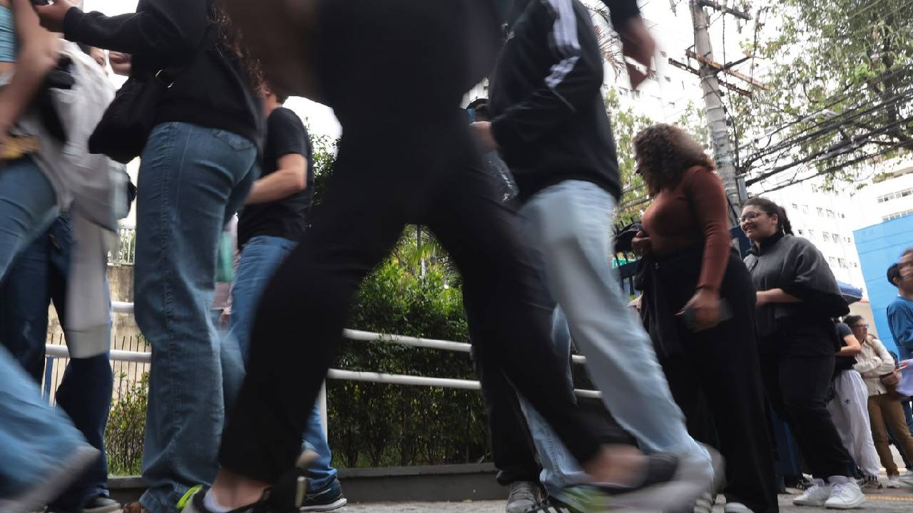 Provas do Encceja 2026 serão aplicadas no domingo em todo o país