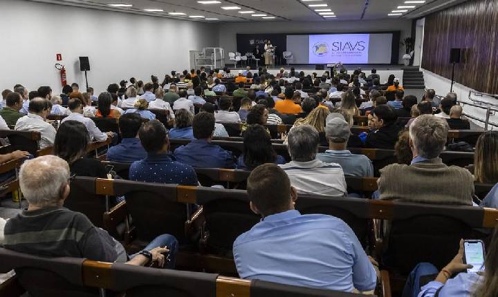 Sanidade, inovação e mercado pautam debates do maior evento da proteína animal no Brasil