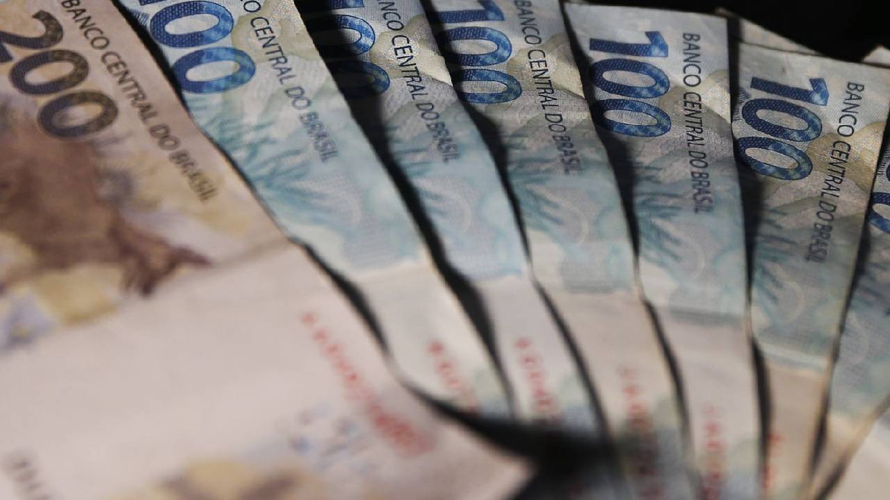 Superávit primário do Governo Central fica em R$ 25,2 bilhões em abril