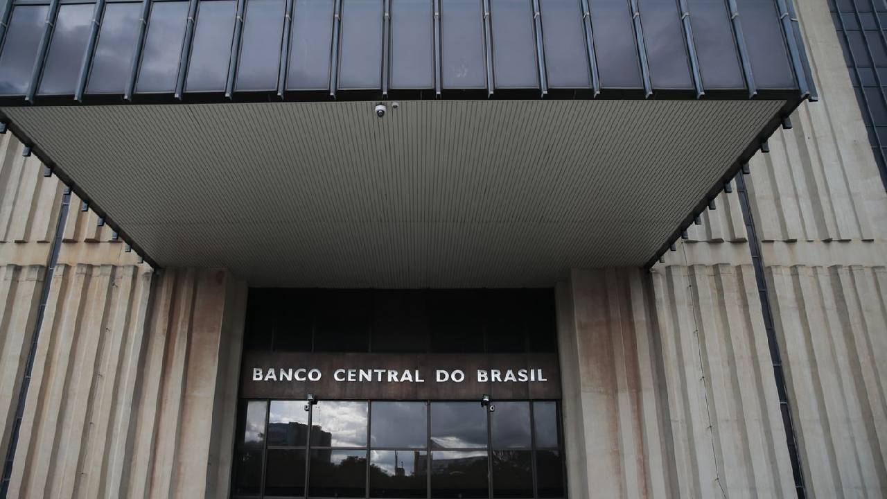TCU aprova contas do BC de 2025 após desvincular processo do Master
