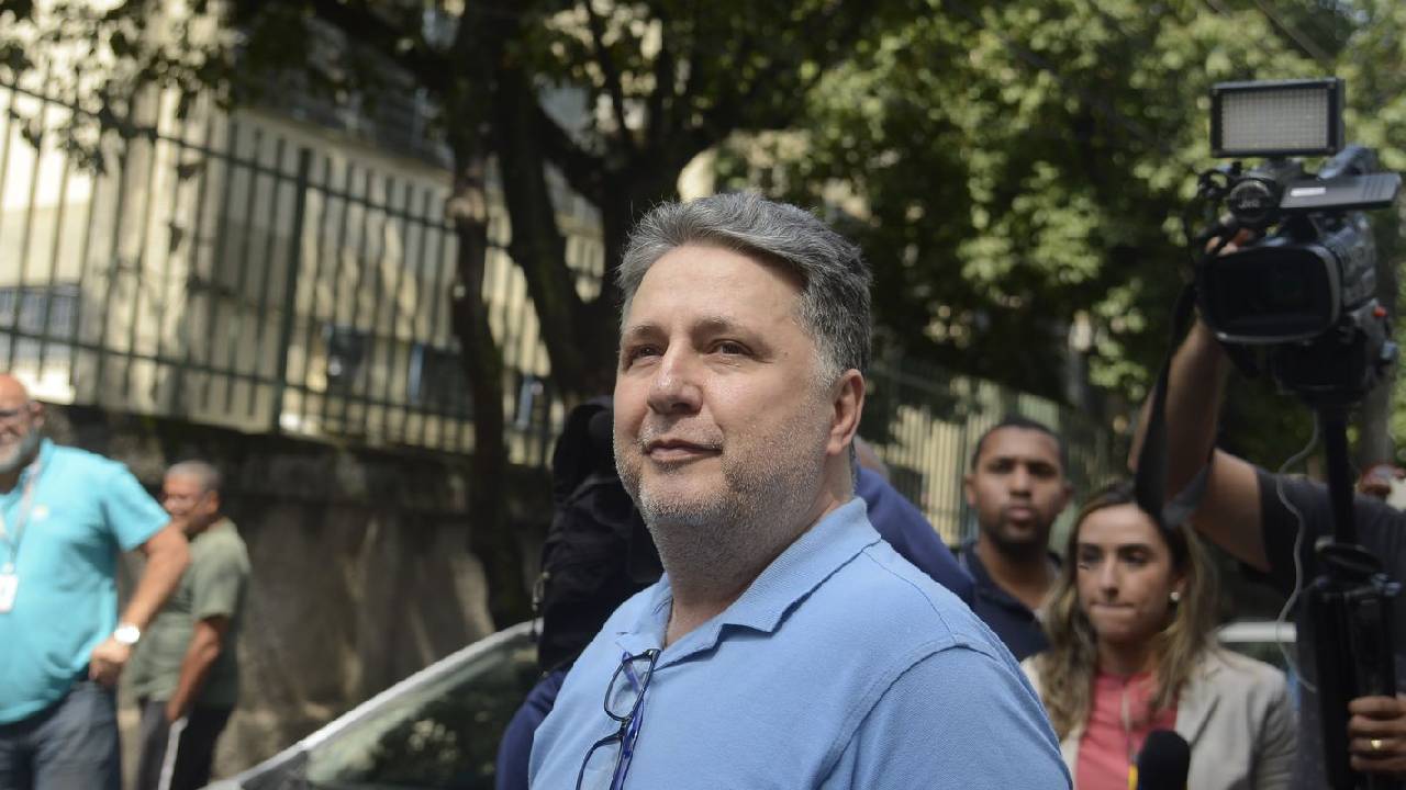 TRE-RJ proíbe Garotinho de ir a debate e ter propaganda eleitoral