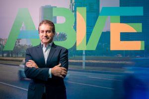 Brasil vende quase 80 mil veículos eletrificados leves no primeiro semestre