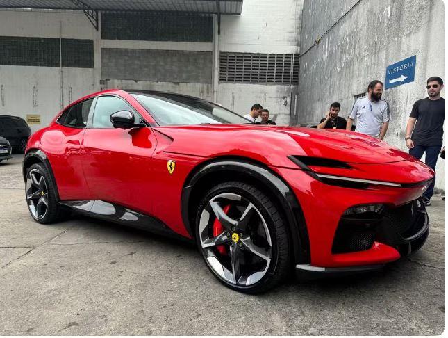 Juíza autoriza polícia a usar Ferrari e Land Rover apreendidos em operação que investiga Gusttavo Lima e Deolane Bezerra