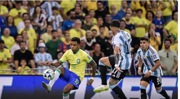 Cheio de desfalques, Brasil visita Argentina pelas Eliminatórias