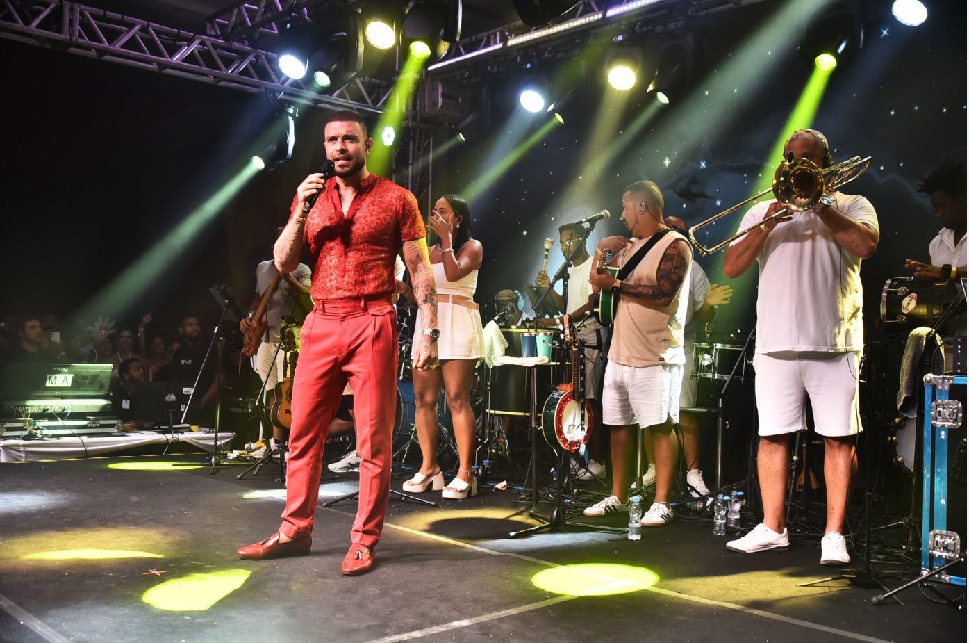 Diogo Nogueira foi a grande atração da tradicional Feijoada Carnavalesca da Rede Windsor Hoteis, no dia do aniversário do Rio de Janeiro