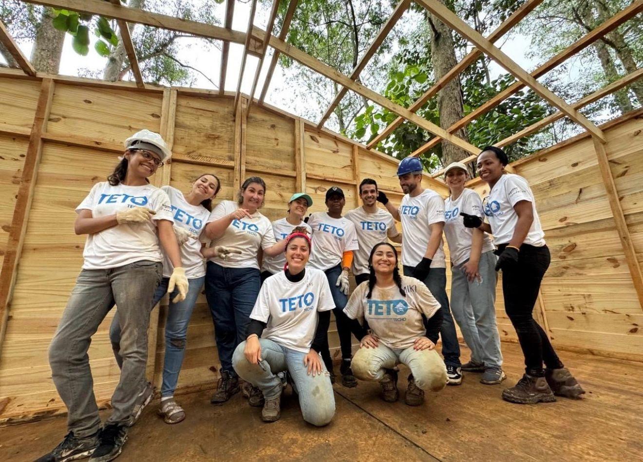 Schneider Electric reforça compromisso social e impacta 70 mil pessoas em 2024