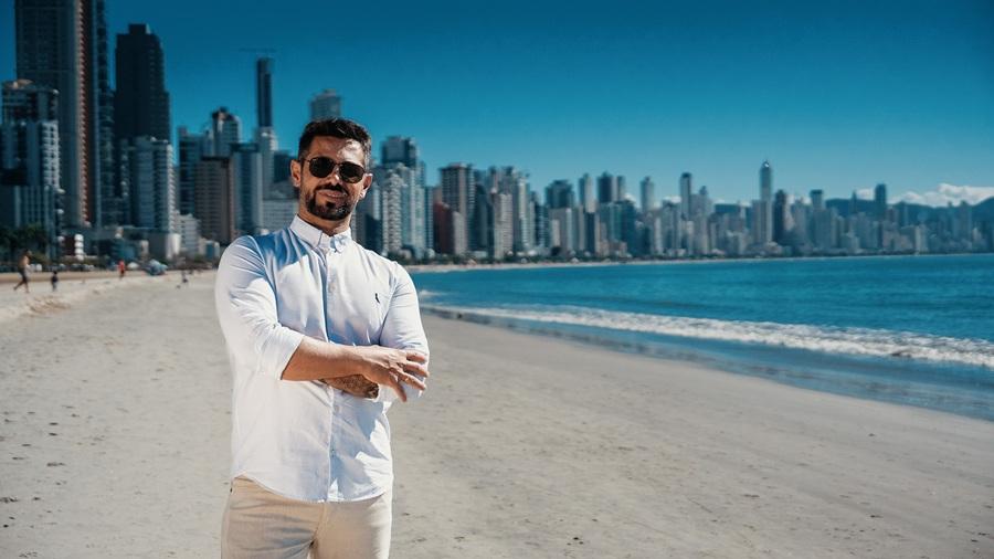 Conheça o corretor de imóveis de luxo que já vendeu mais de meio bilhão de reais