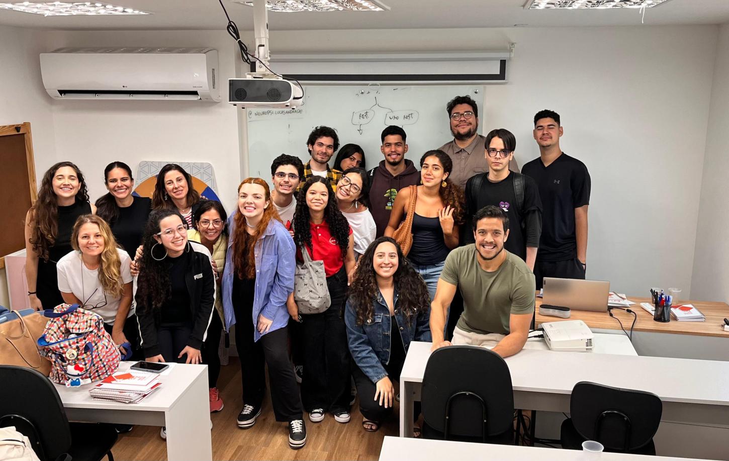 Alunos de Psicologia da Faculdade Mackenzie Rio visitam Livraria de testes  psicológicos